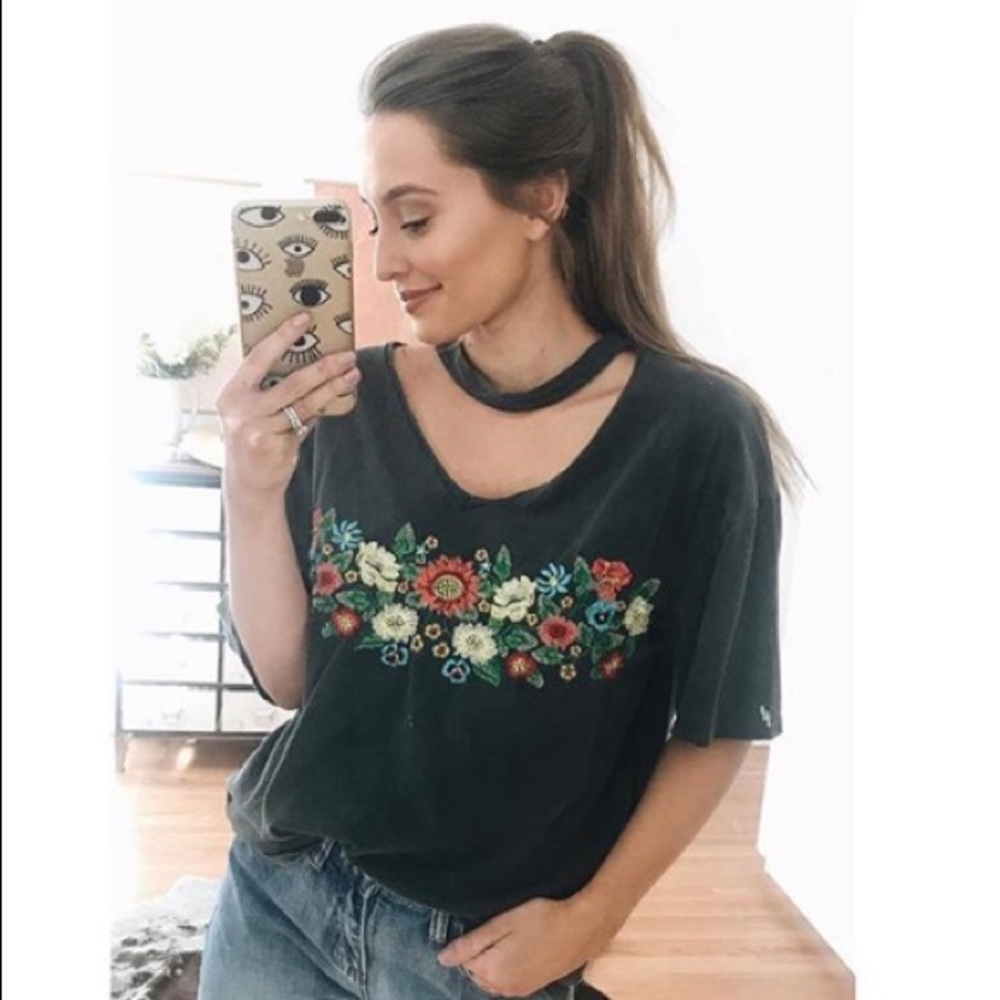 RARE ZARA EMBROIDERED CHOKER T-SHIRT